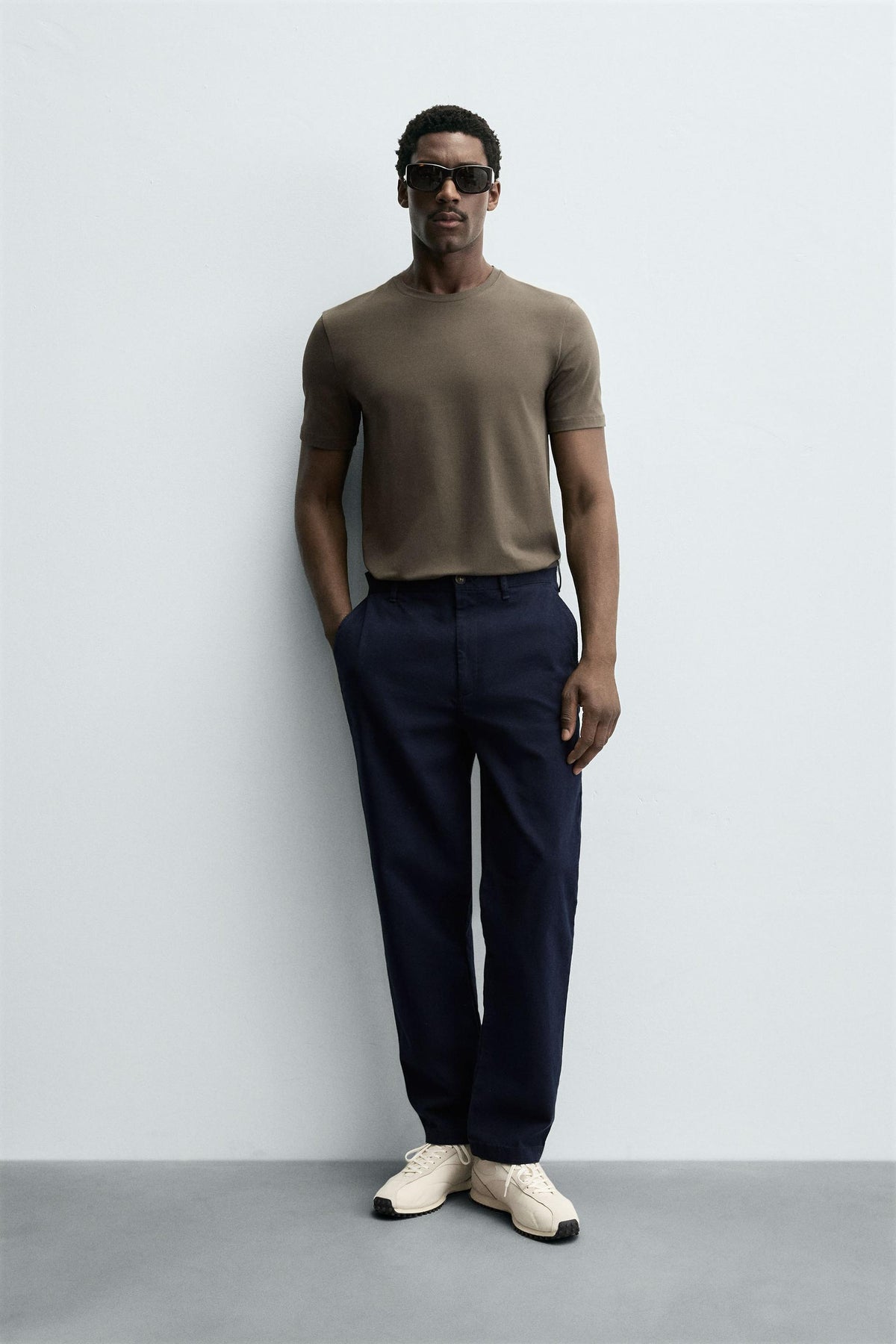 BASIC SLIM FIT T-SHIRT - Image 1