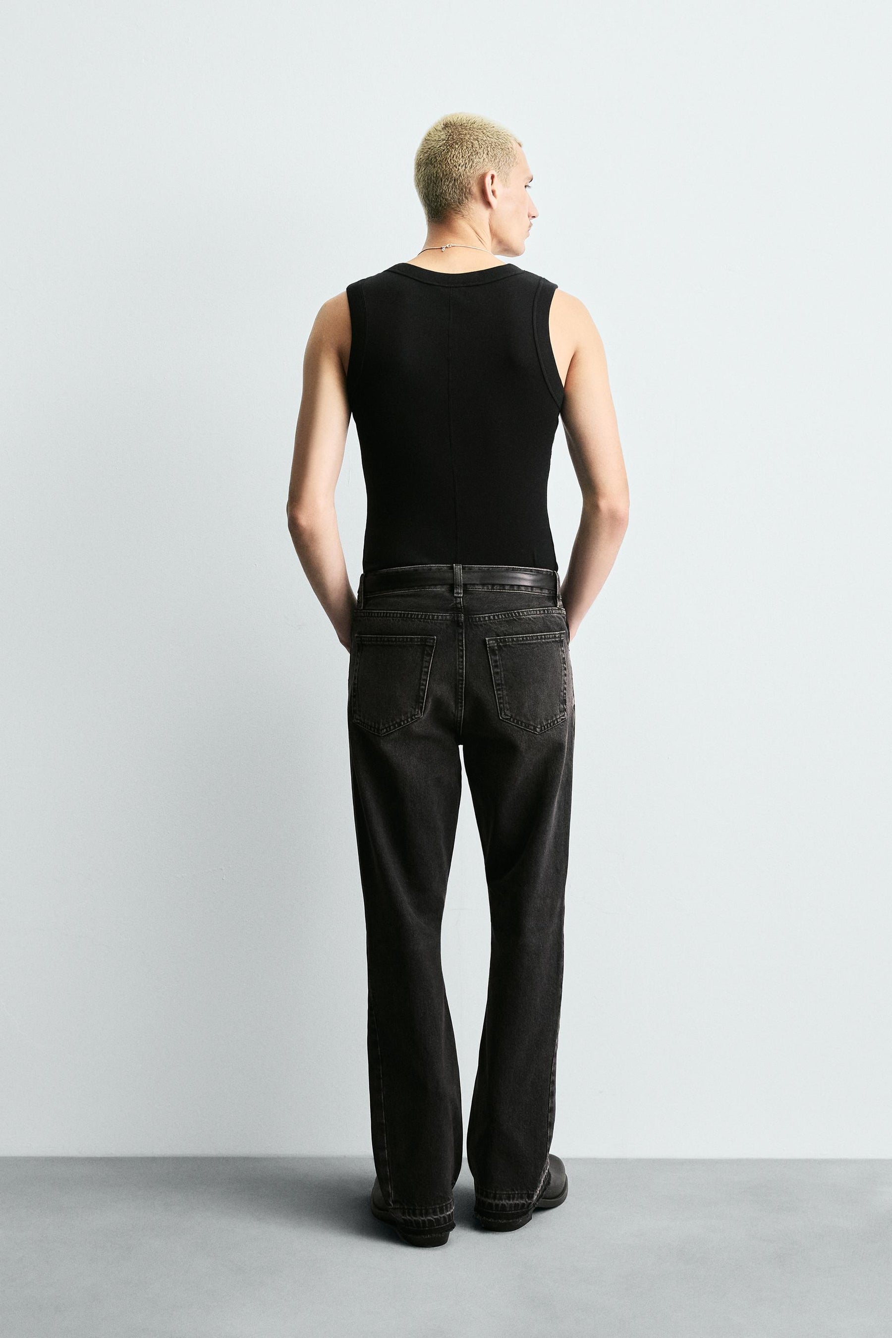 FLARE FIT JEANS - Image 3
