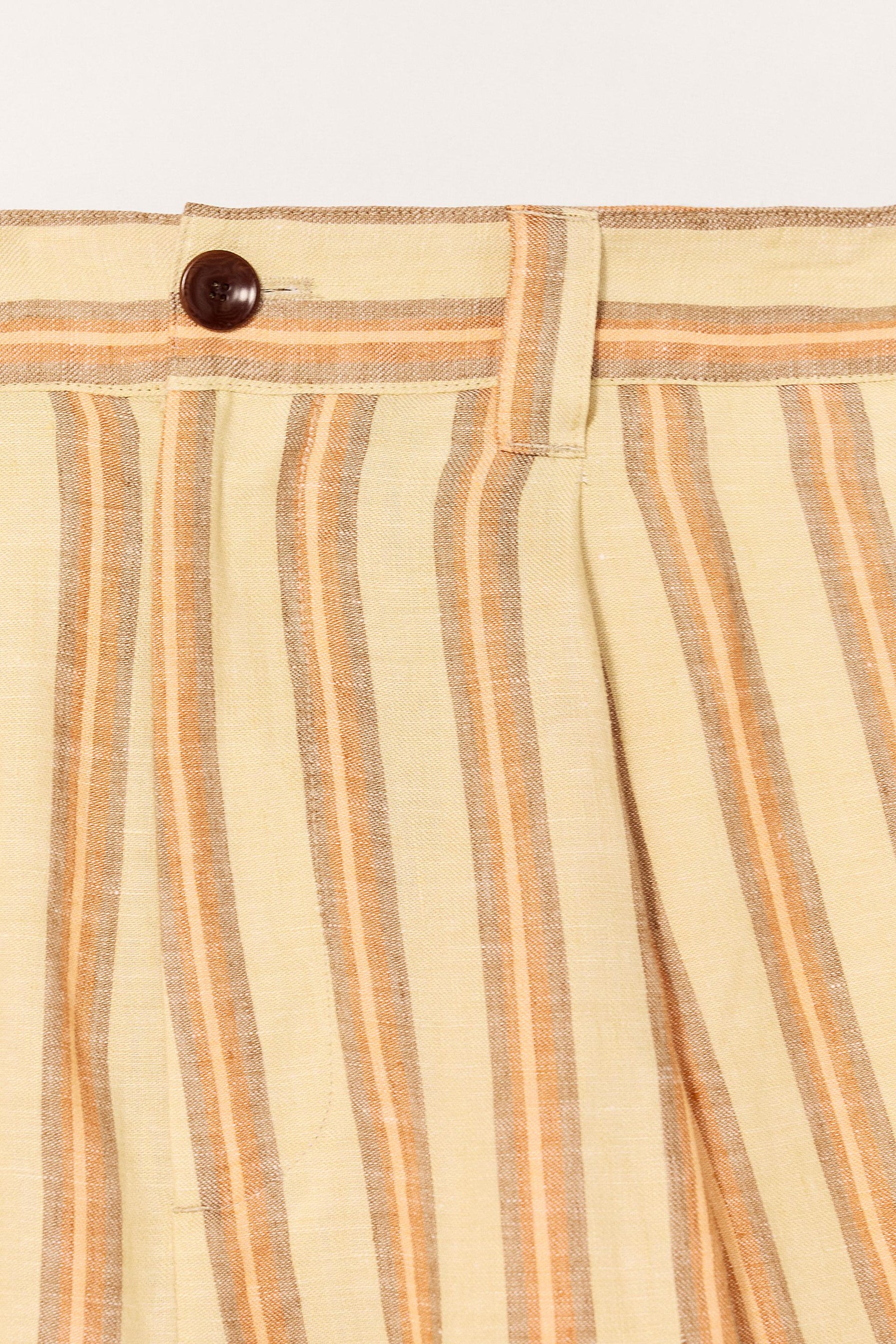 LIMITED EDITION STRIPED LINEN BERMUDA SHORTS - Image 6