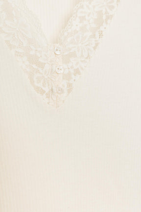 Geripptes Spitzen-T-Shirt