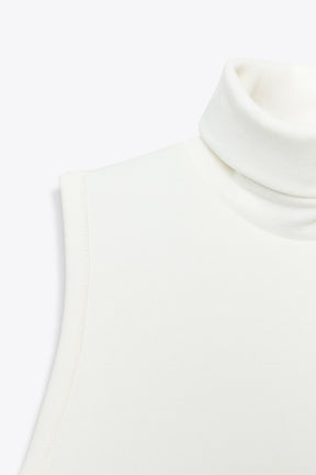 Body mit hohem Kragen