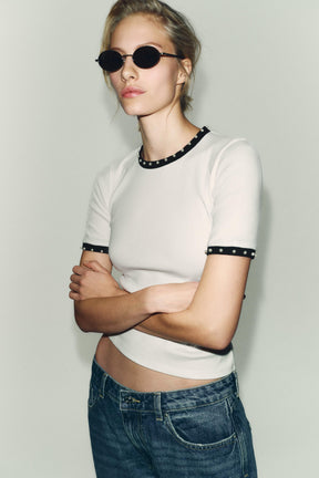 T-Shirt mit grobem Perlenmuster