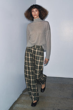 T-Shirt mit hohem Kragen