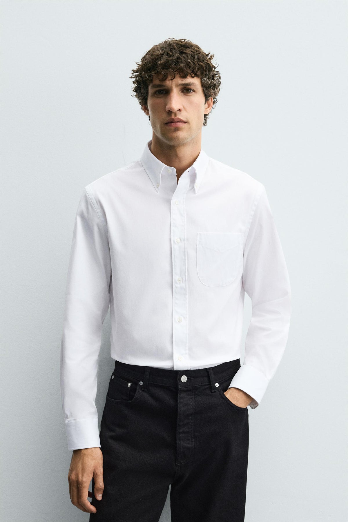 REGULAR FIT BUTTON-DOWN SHIRT - Image 2