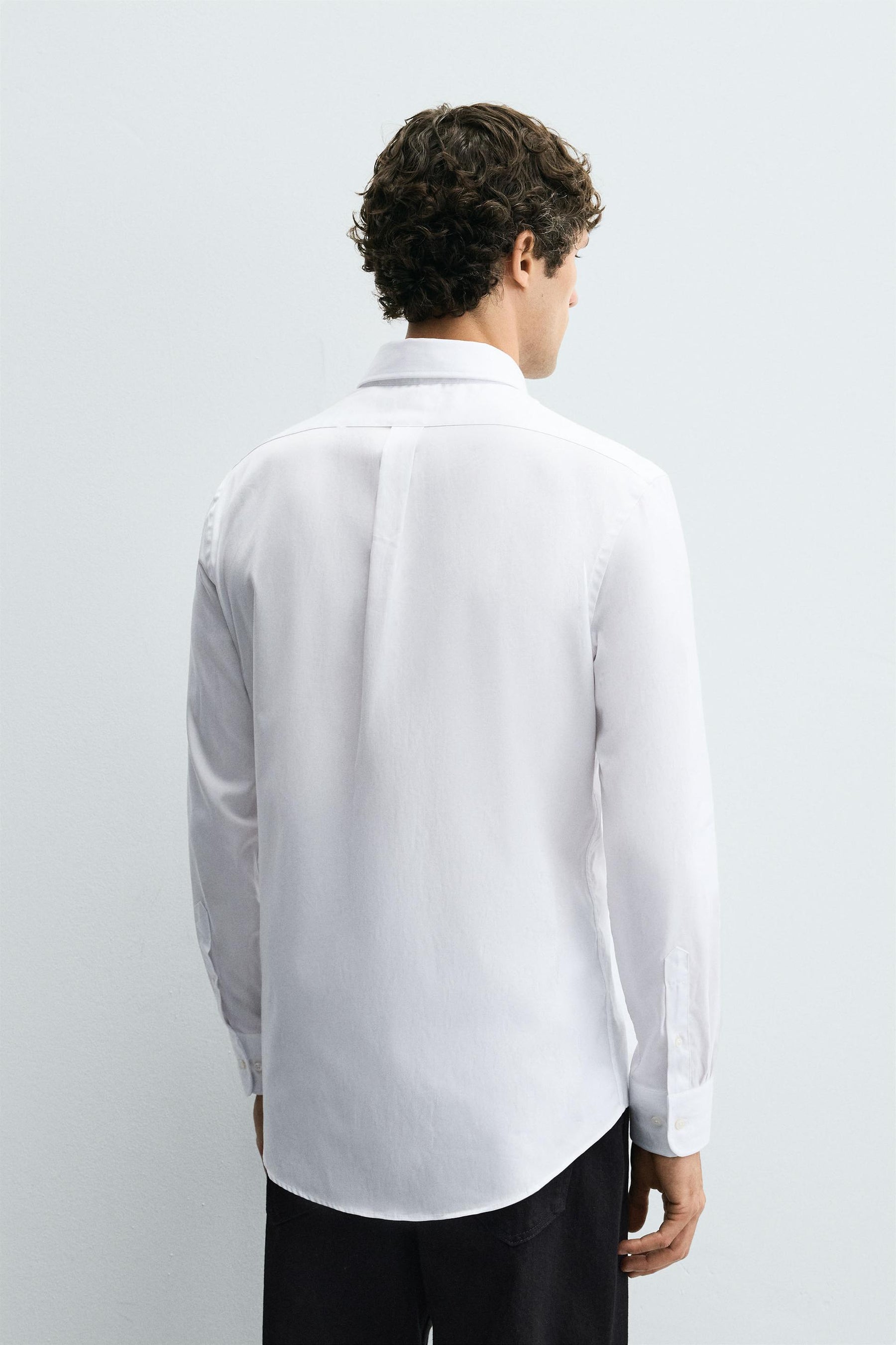 REGULAR FIT BUTTON-DOWN SHIRT - Image 3