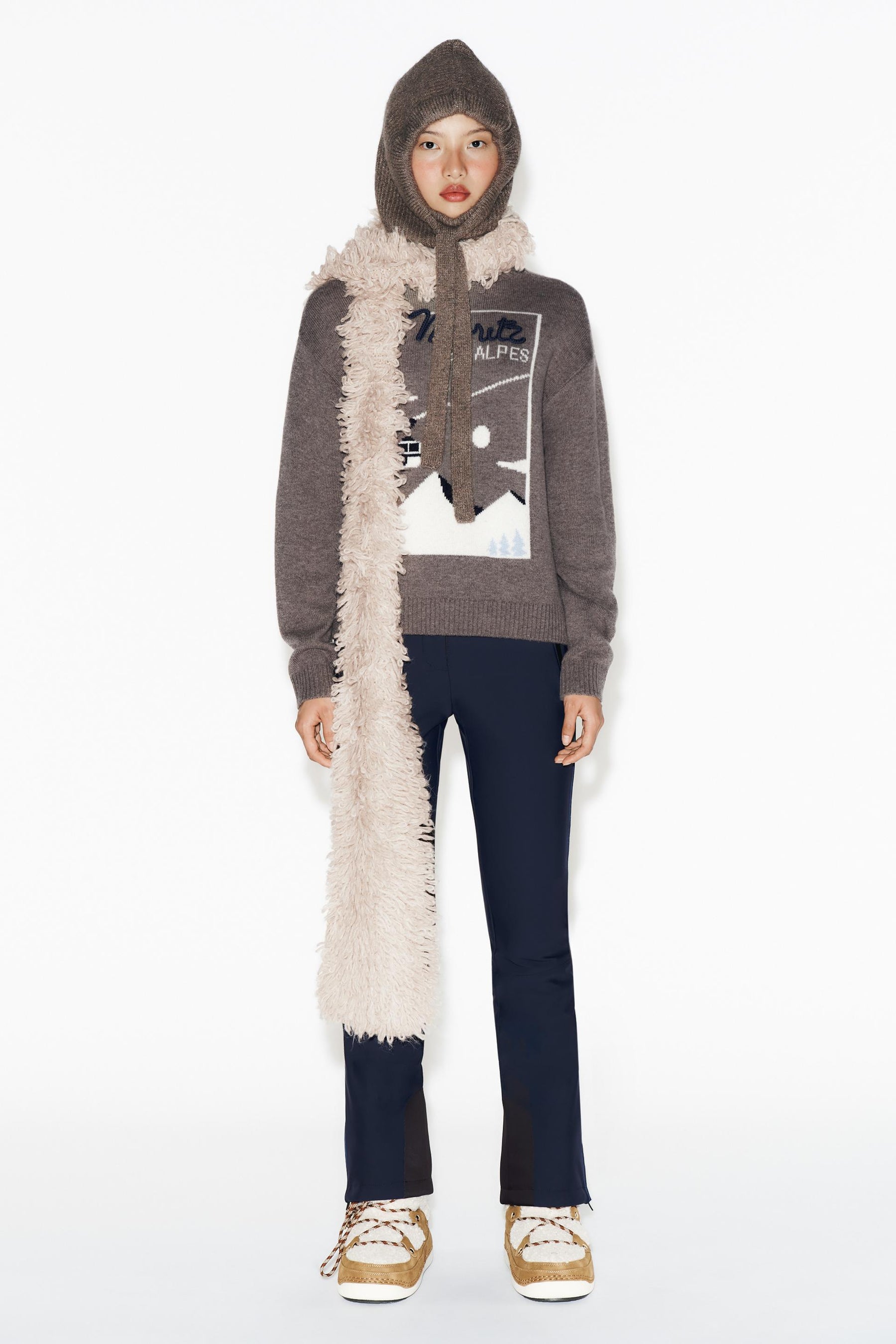 Kollektion von knöchellangen Skischuhen