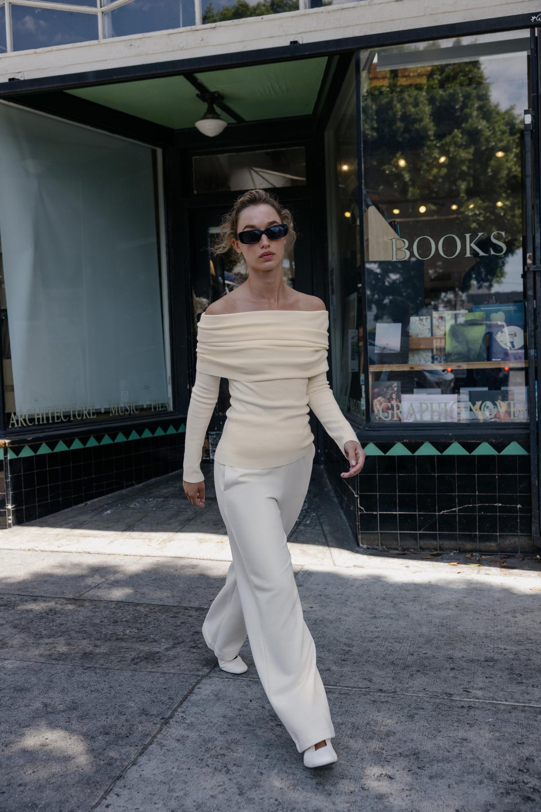 TRÄGERLOSES STRICKTOP