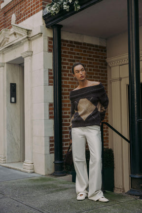 TRÄGERLOSER STRICKPULLOVER