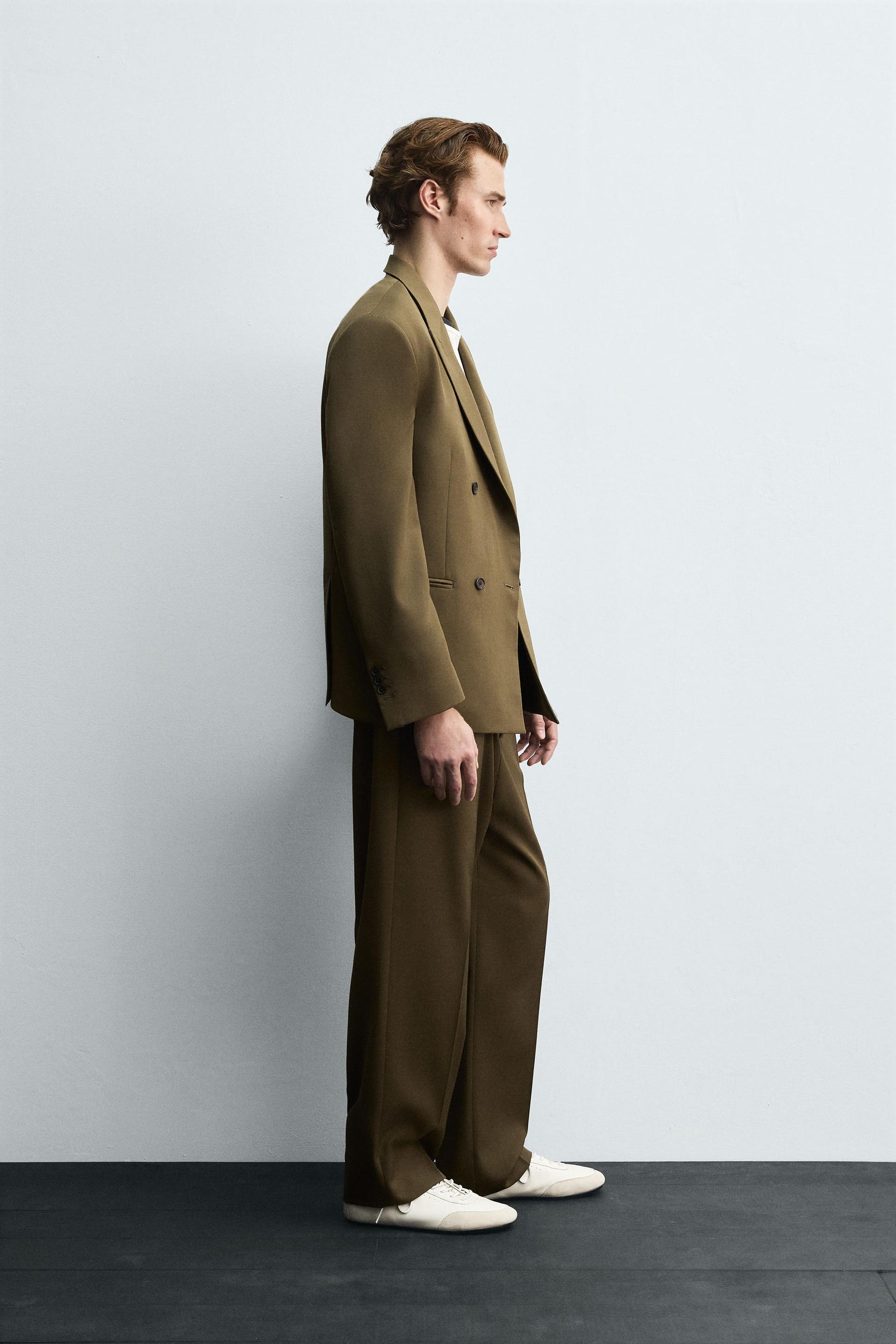 LIMITED EDITION DOUBLE-BREASTED SUIT BLAZER - Image 4