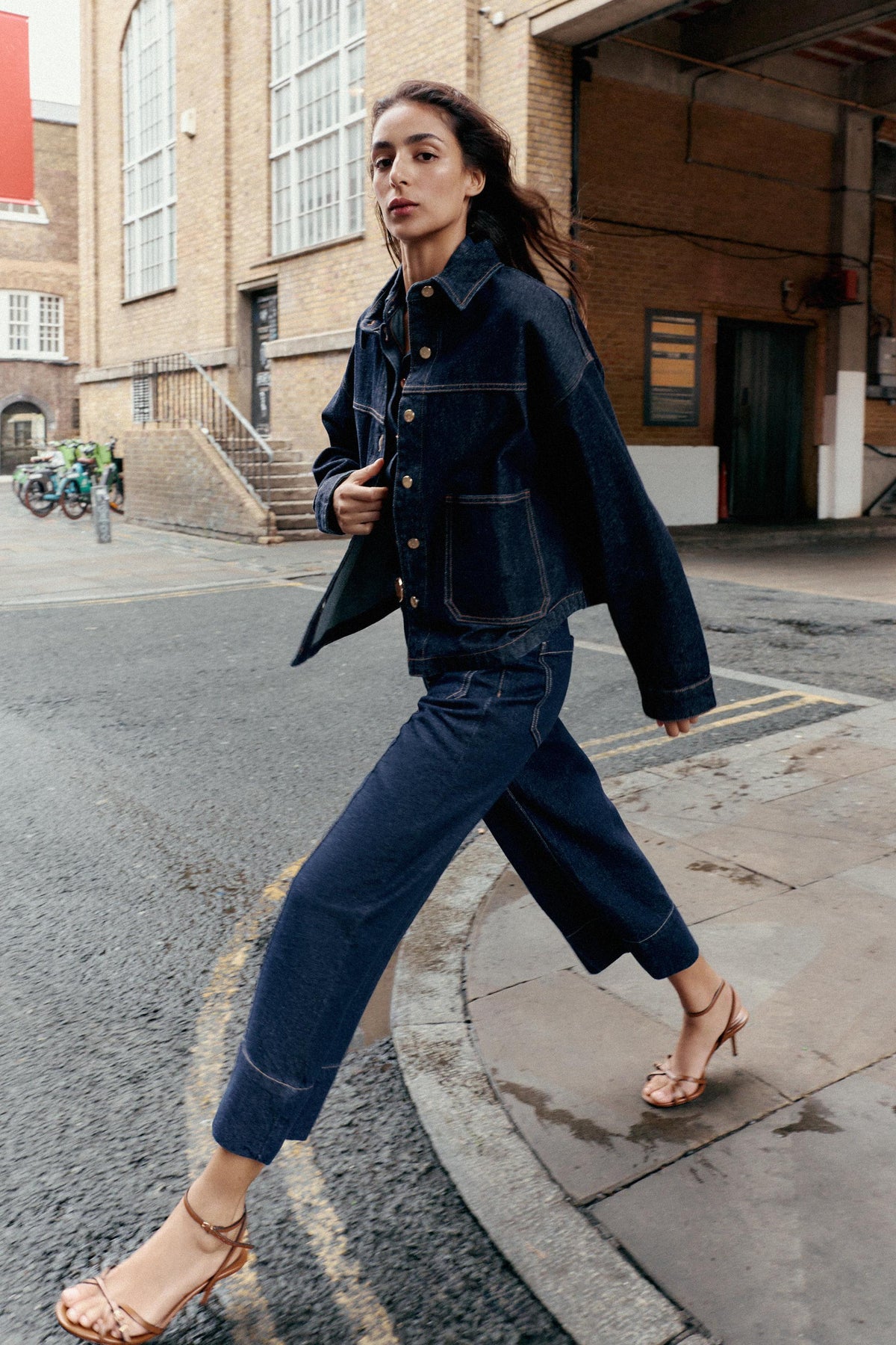 Hochgeschnittene Cropped-Jeans