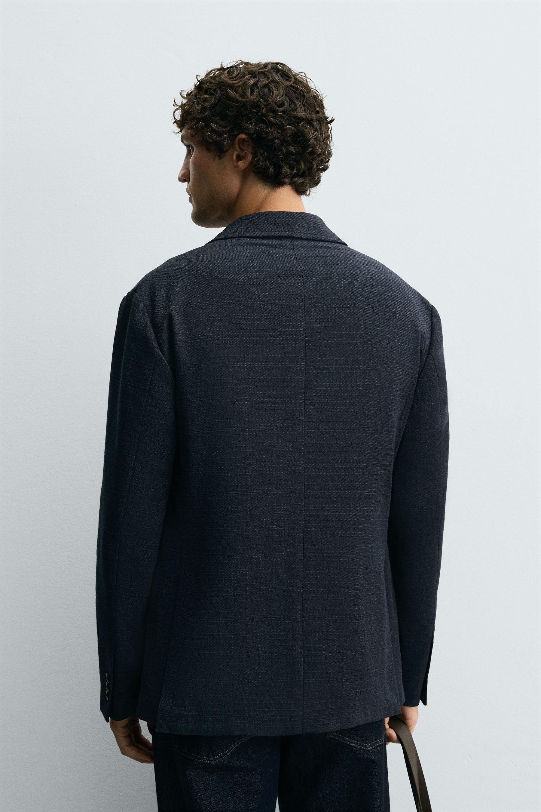 TEXTURED REGULAR FIT BLAZER - Image 3