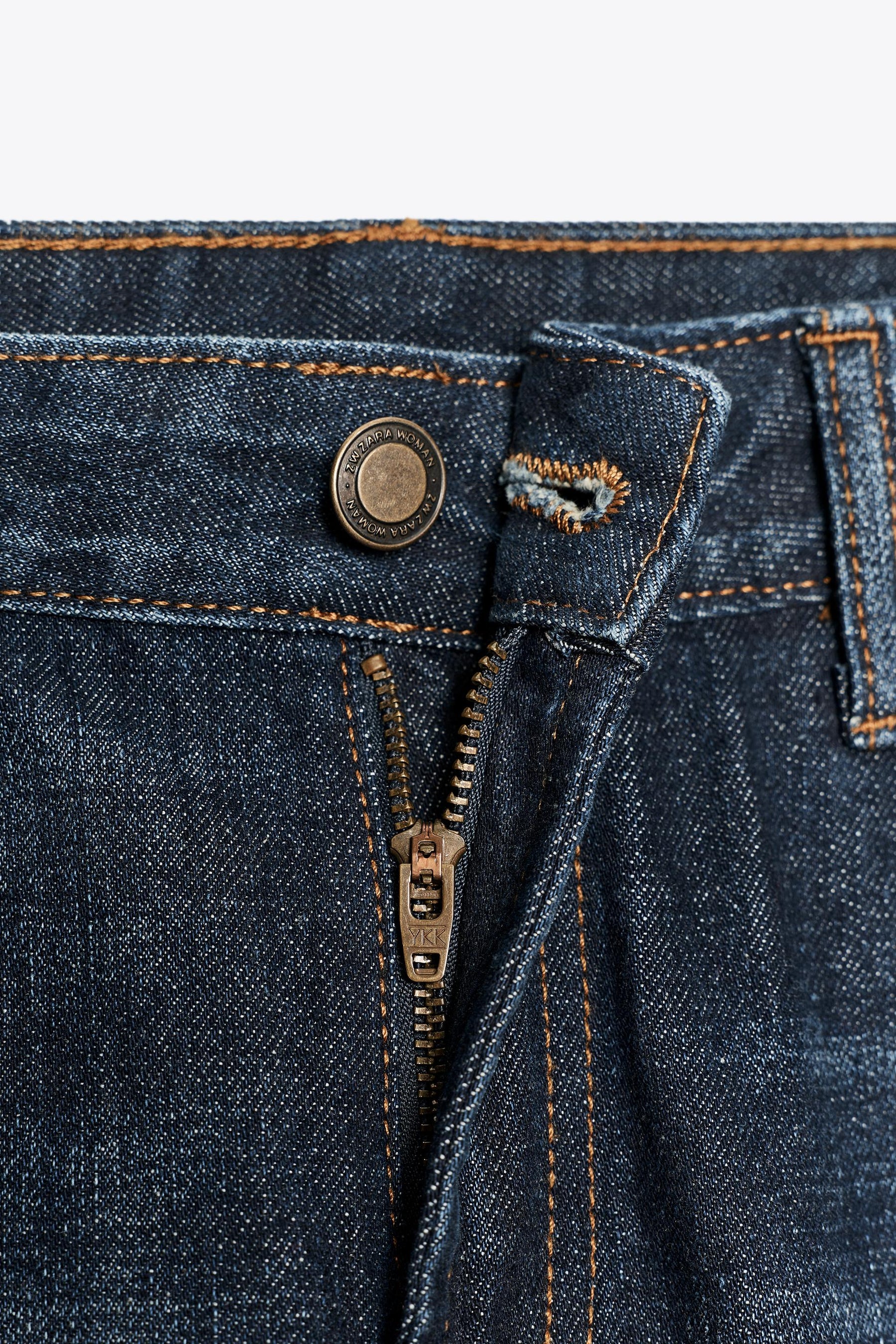 Bootcut-Jeans mit niedrigem Bund