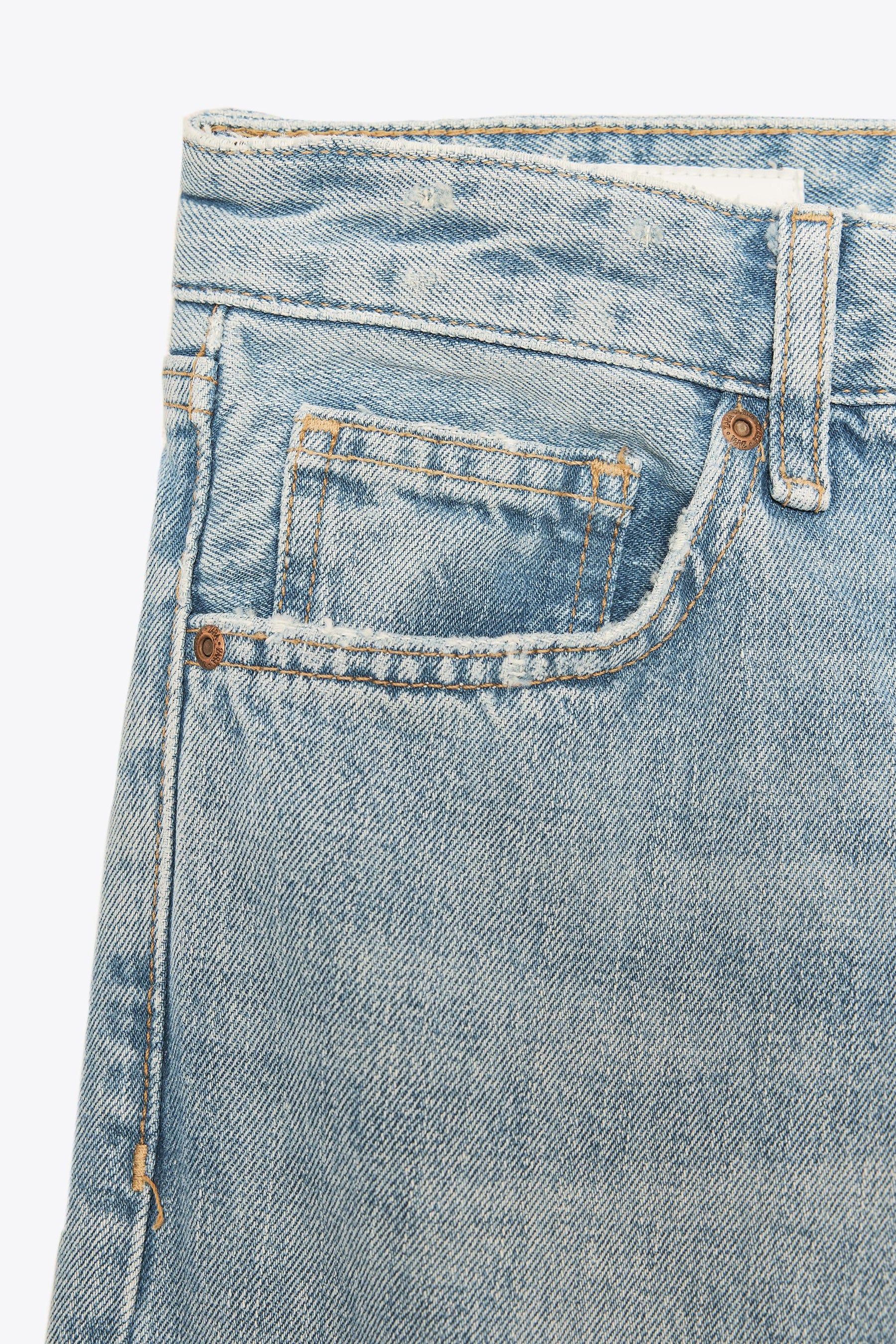 Jeans mit weitem Bein und mittelhohem Bund