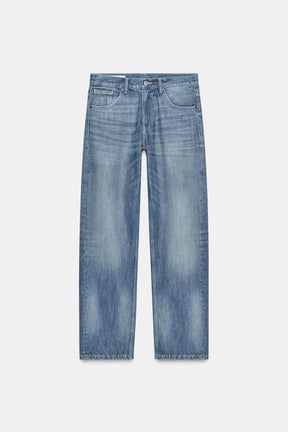 Schmal zulaufende, weite Low-Rise-Jeans