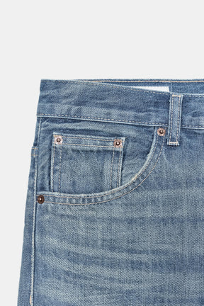 Schmal zulaufende, weite Low-Rise-Jeans