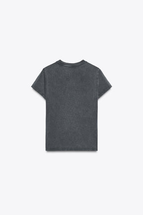 Strass-bemaltes T-Shirt