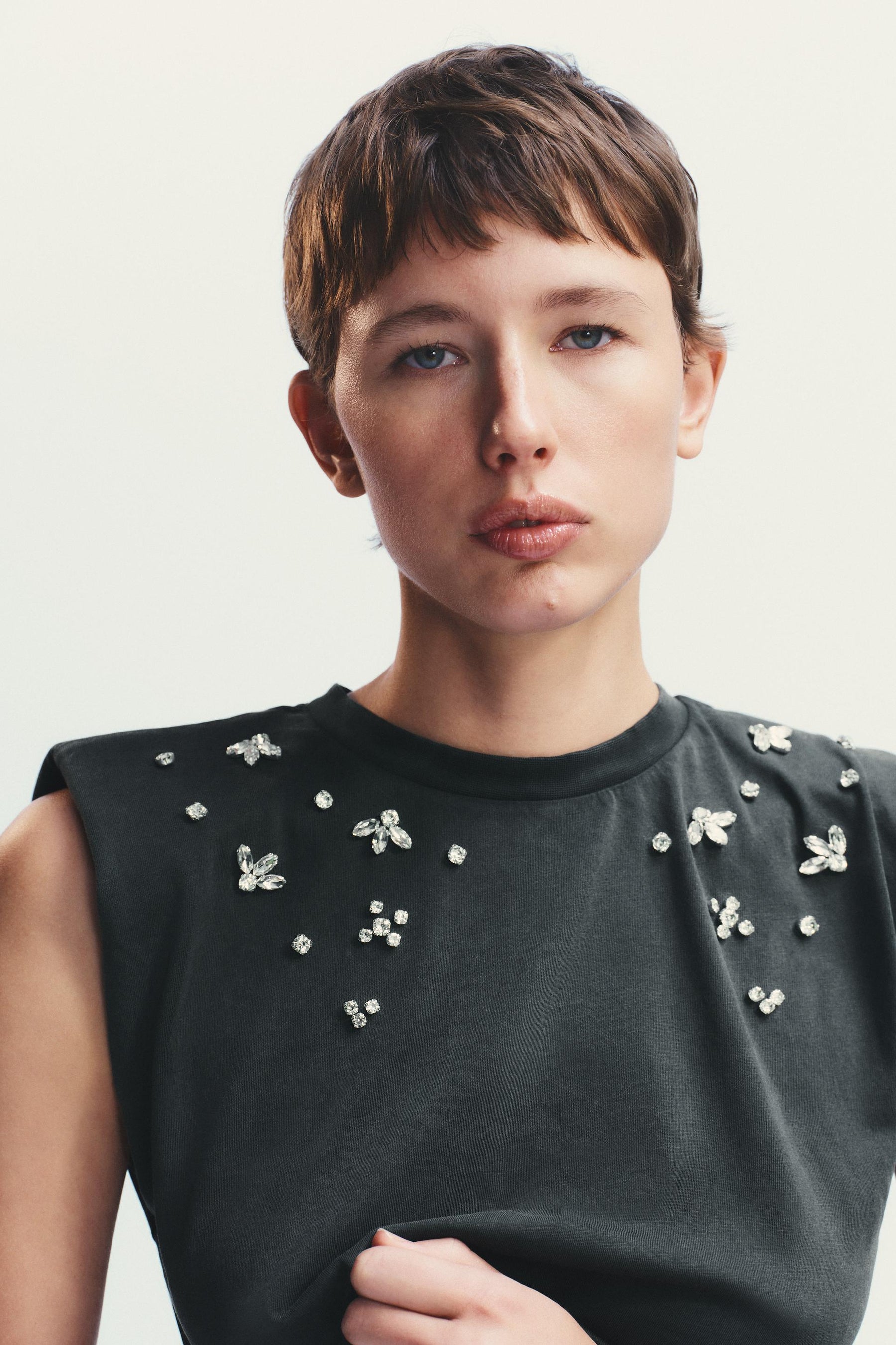 T-Shirt mit Schulterpolstern im Used-Look