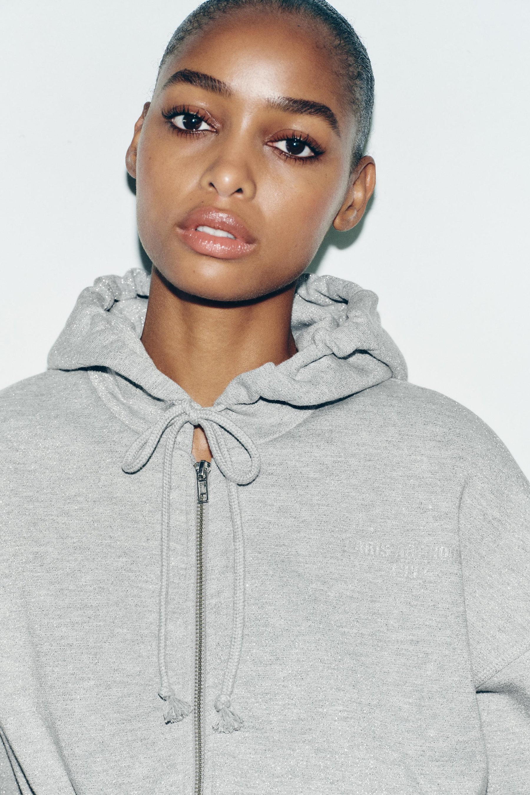 Crop-Hoodie mit Metallic-Fadenmuster