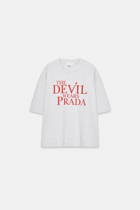 Prada-inspiriertes T-Shirt