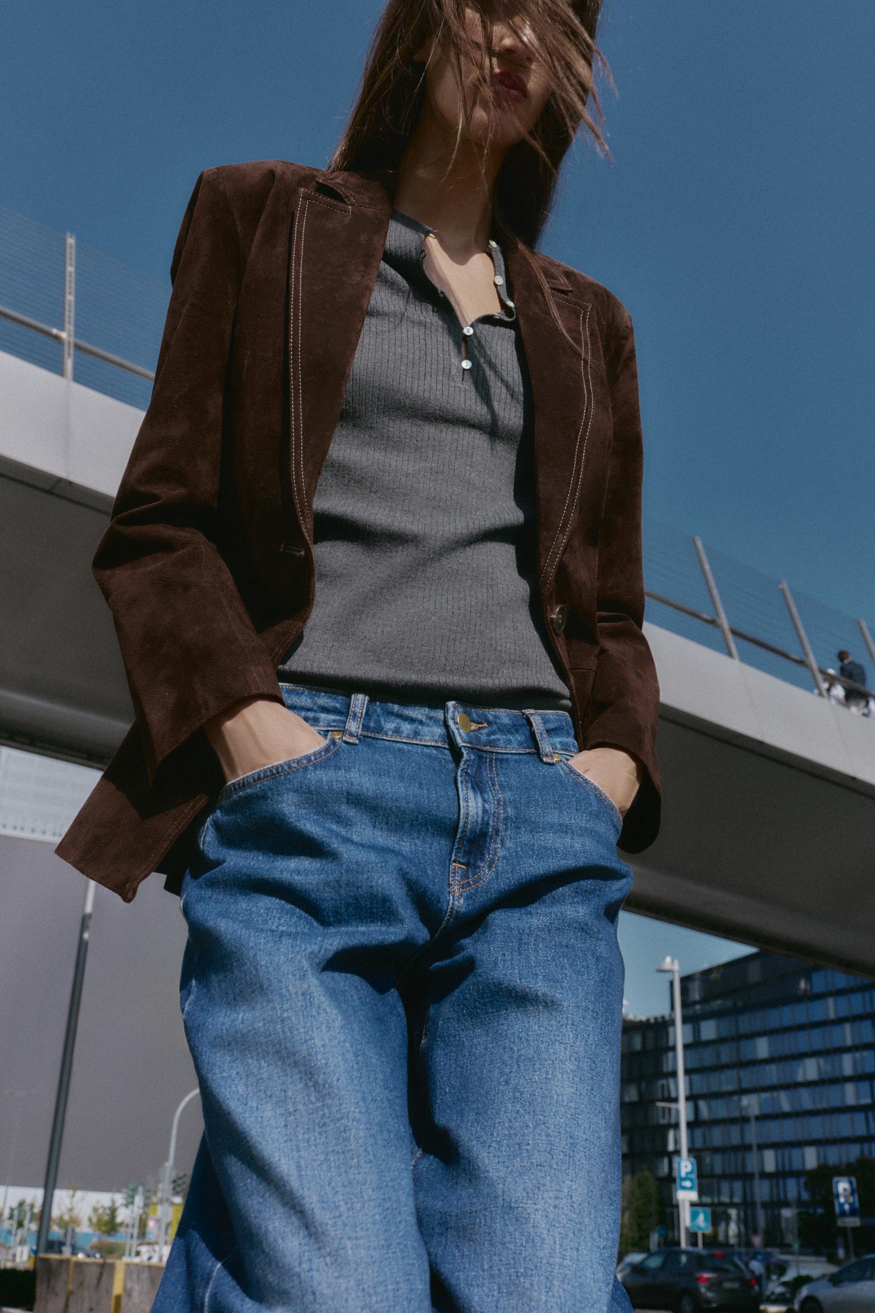 Relaxed Slim Low-Rise Jeans