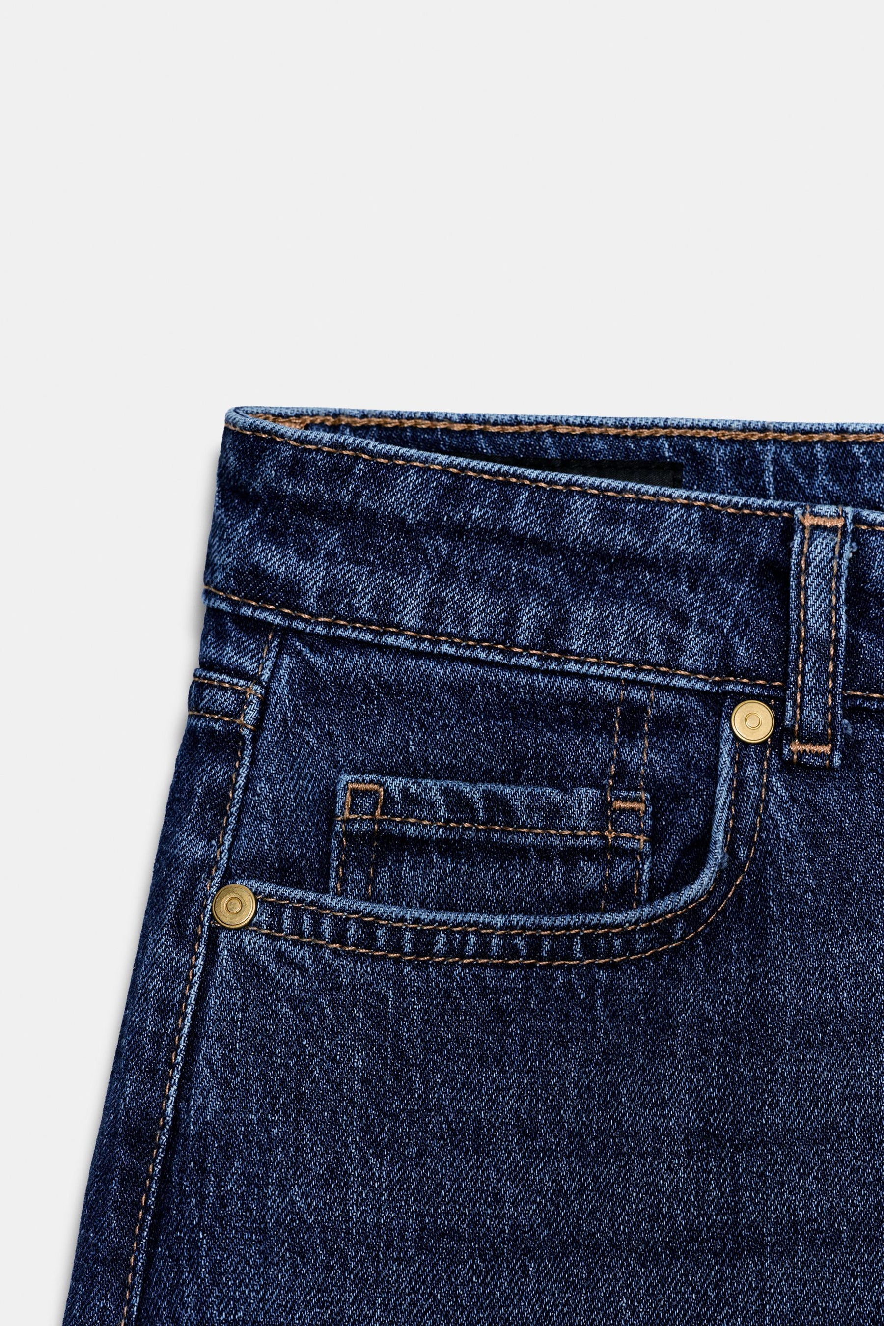 Relaxed Slim Low-Rise Jeans