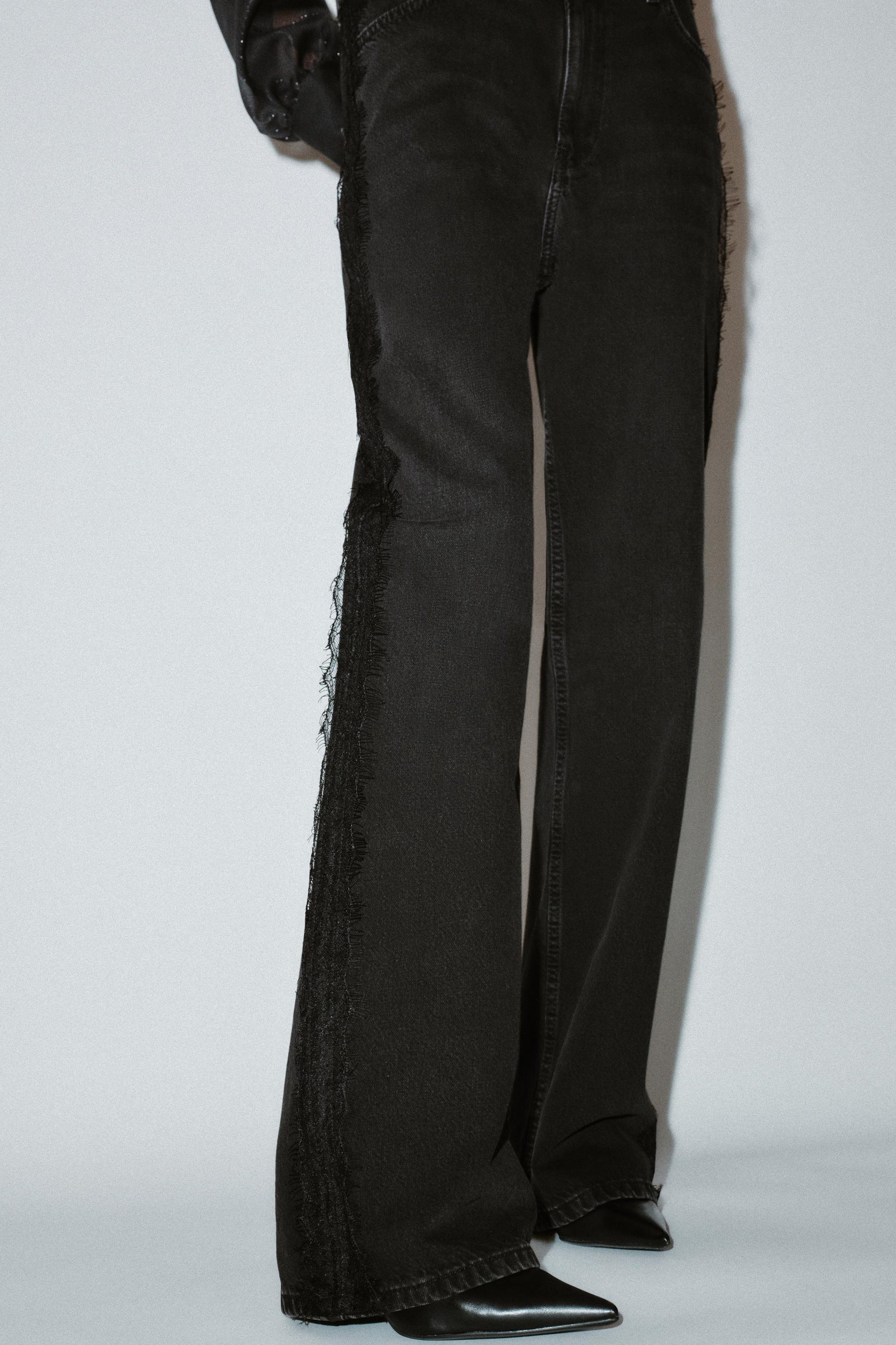 Jeans mit hohem Bund und normaler Passform