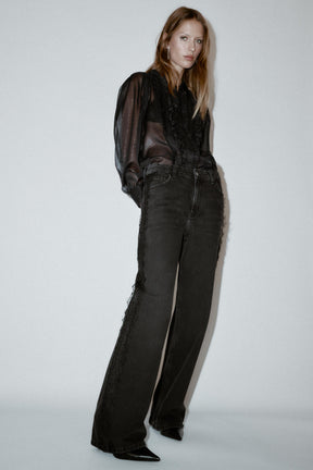 Jeans mit hohem Bund und normaler Passform