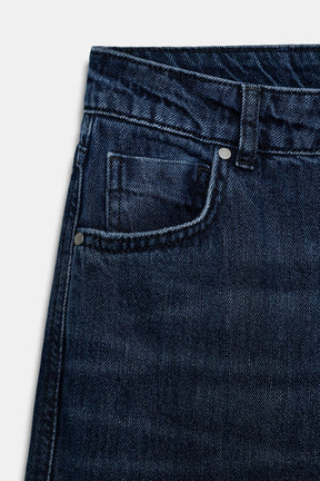 Weit geschnittene High-Waist-Jeans