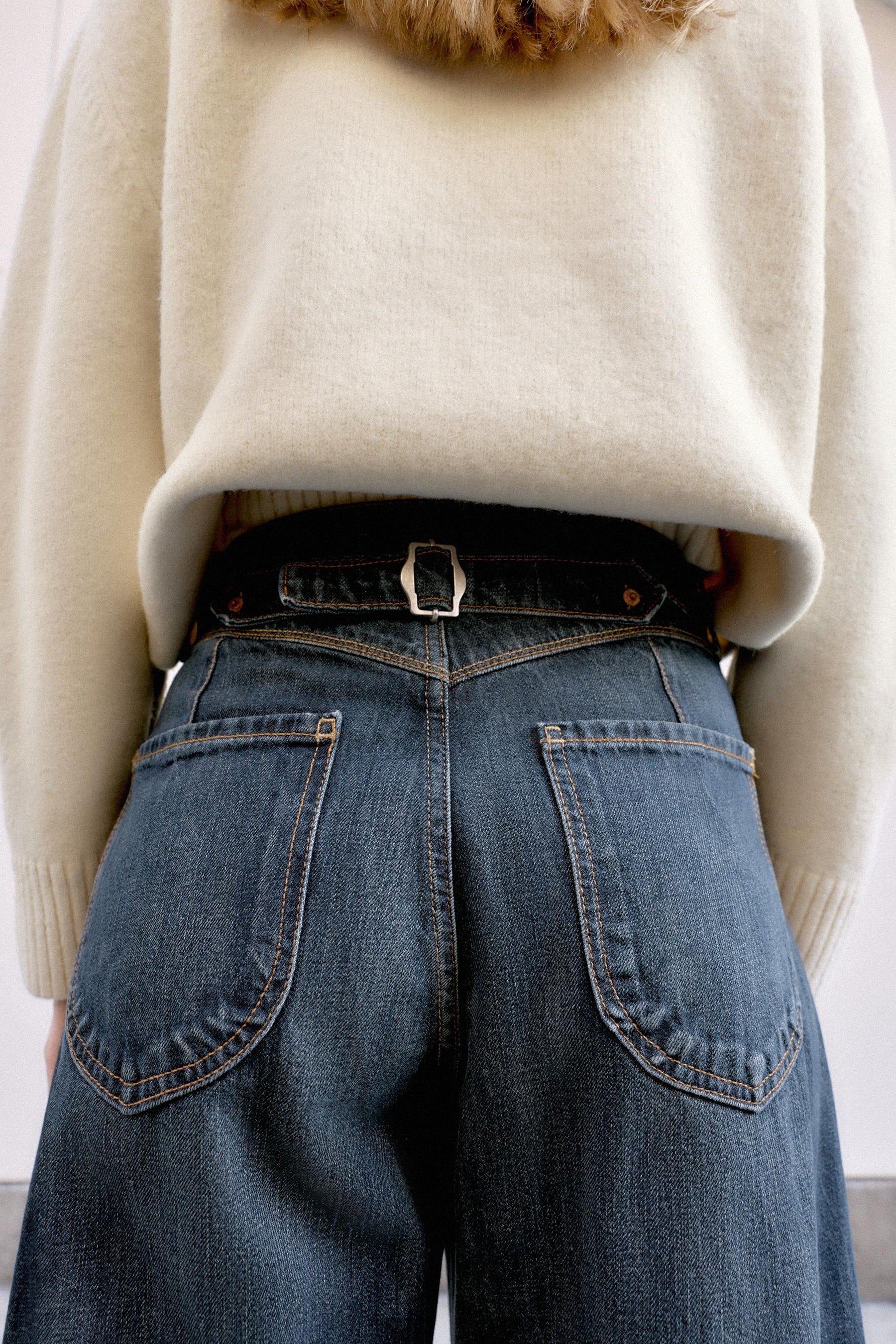 Jeans mit mittelhohem Bund und Ballonpassform