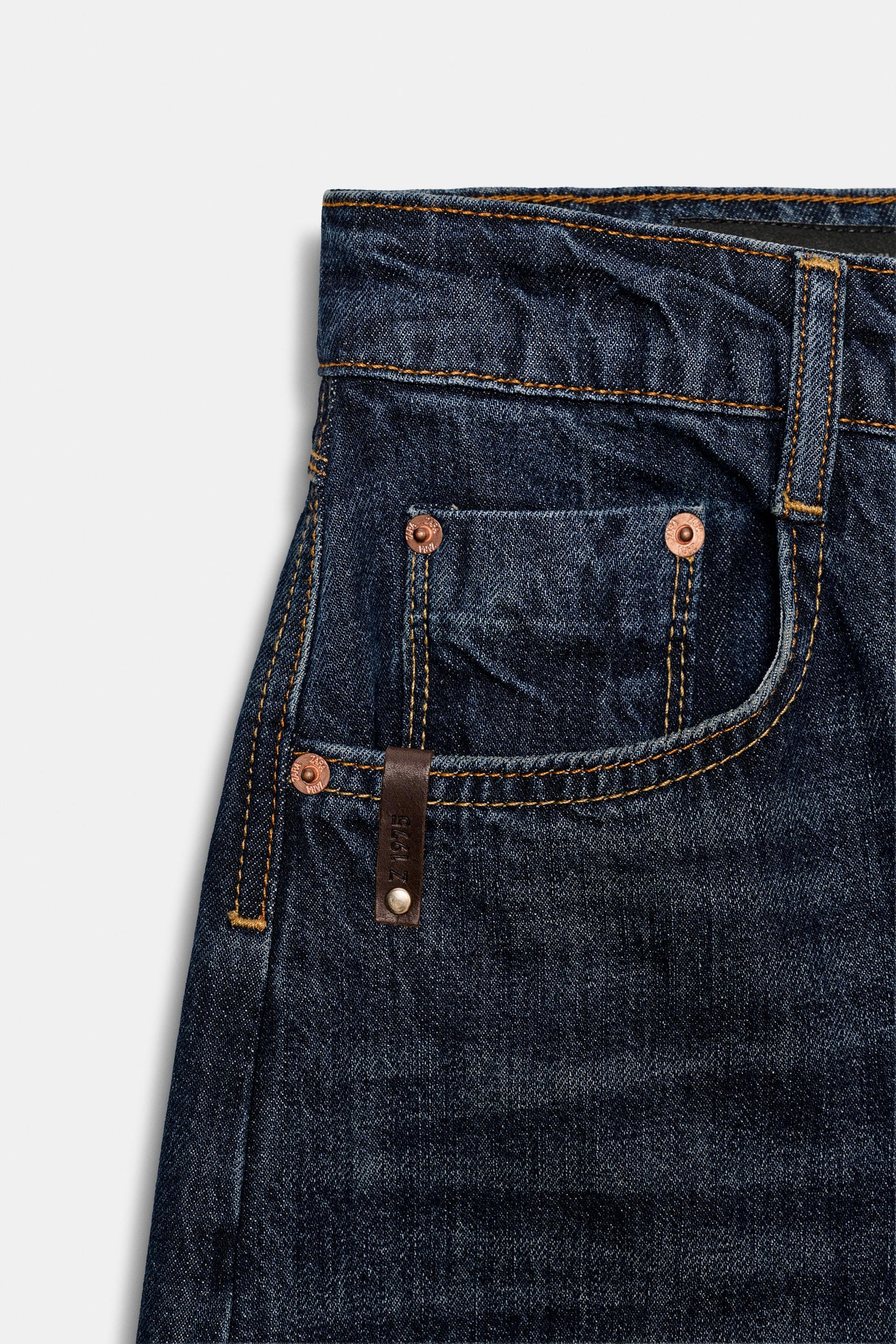 Jeans mit mittelhohem Bund und Ballonpassform