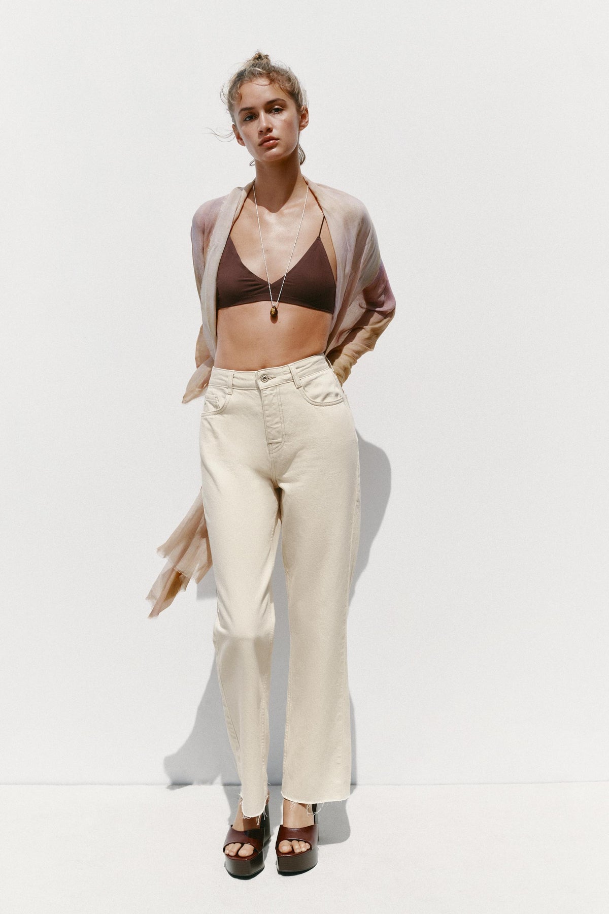 Jeans mit geradem Knöchel und hohem Bund