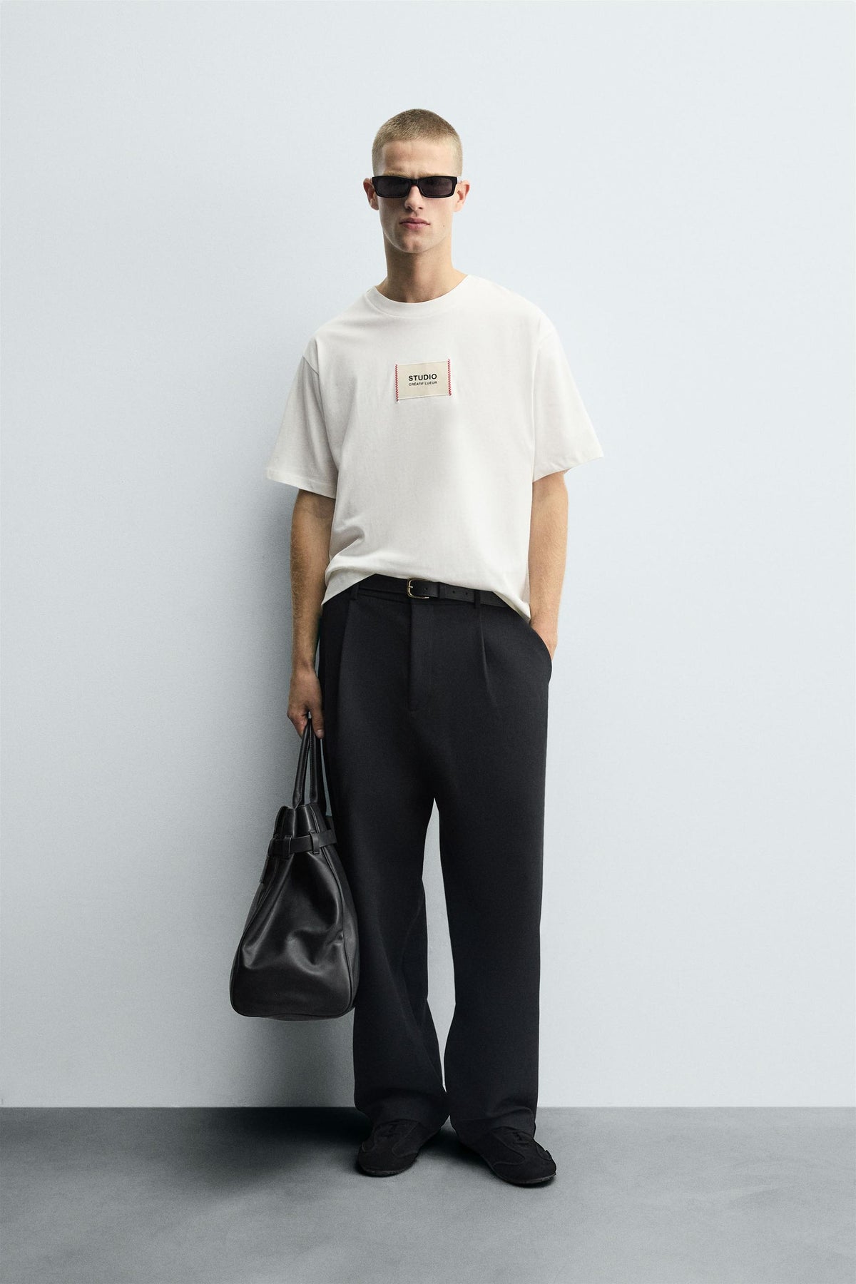 SLOGAN PATCH T-SHIRT - Image 1