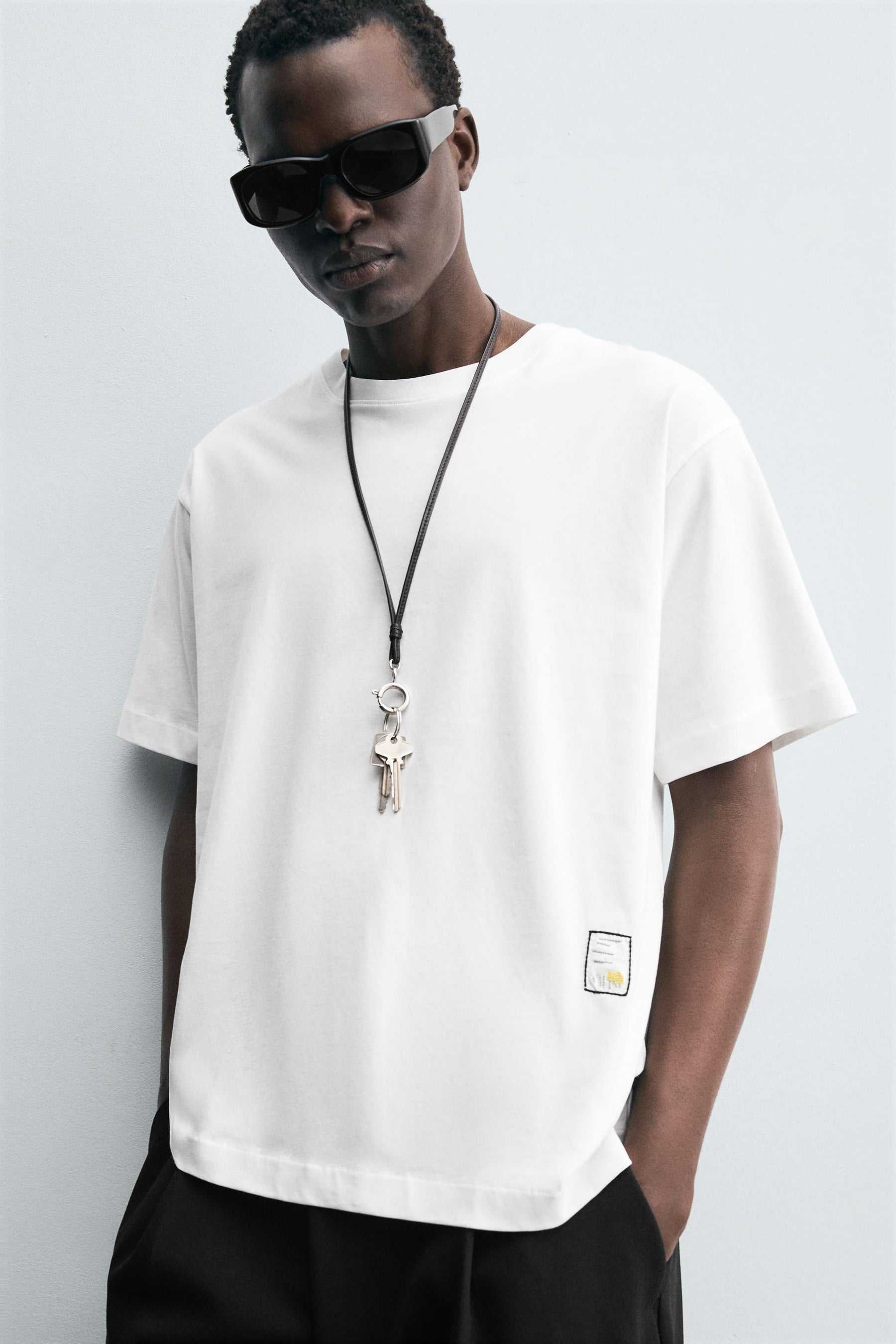 CONTRAST PATCH T-SHIRT - Image 5