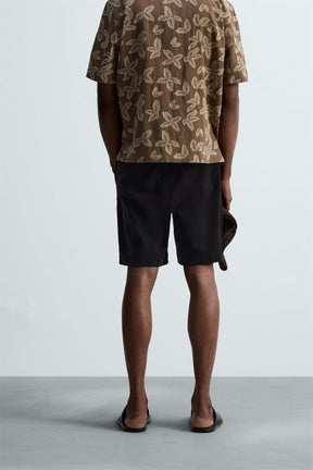RELAXED FIT BERMUDA SHORTS WITH PLEATS - Image 3