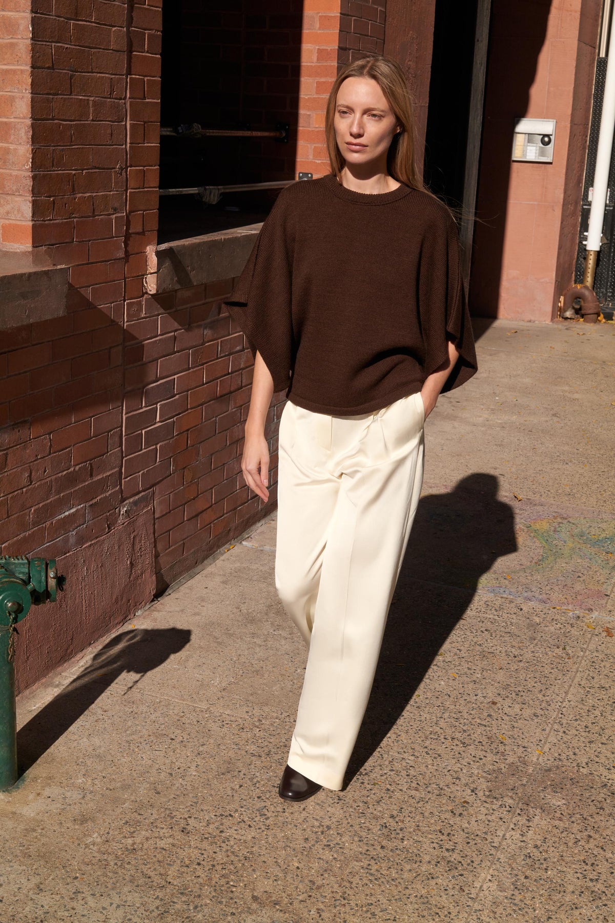 STRICKPULLOVER MIT WEITEN ÄRMELN