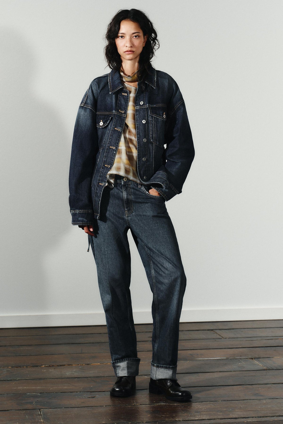 Gerade gefaltete Jeans