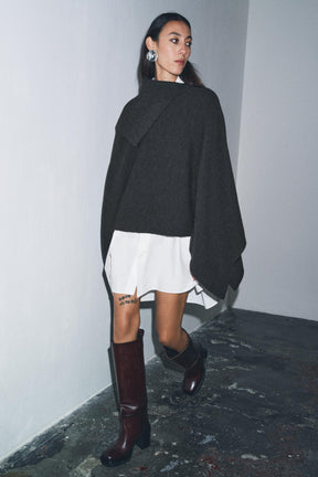 ASYMMETRIC NECK WOOL CAPE - Image 3