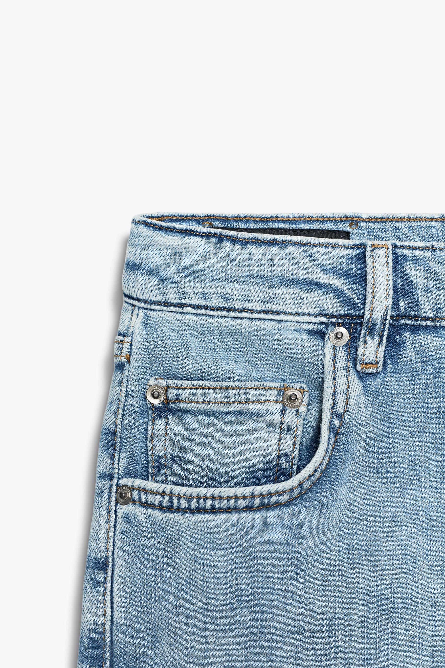 Baggy Low-Rise Jeans