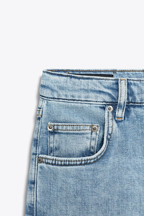 Baggy Low-Rise Jeans