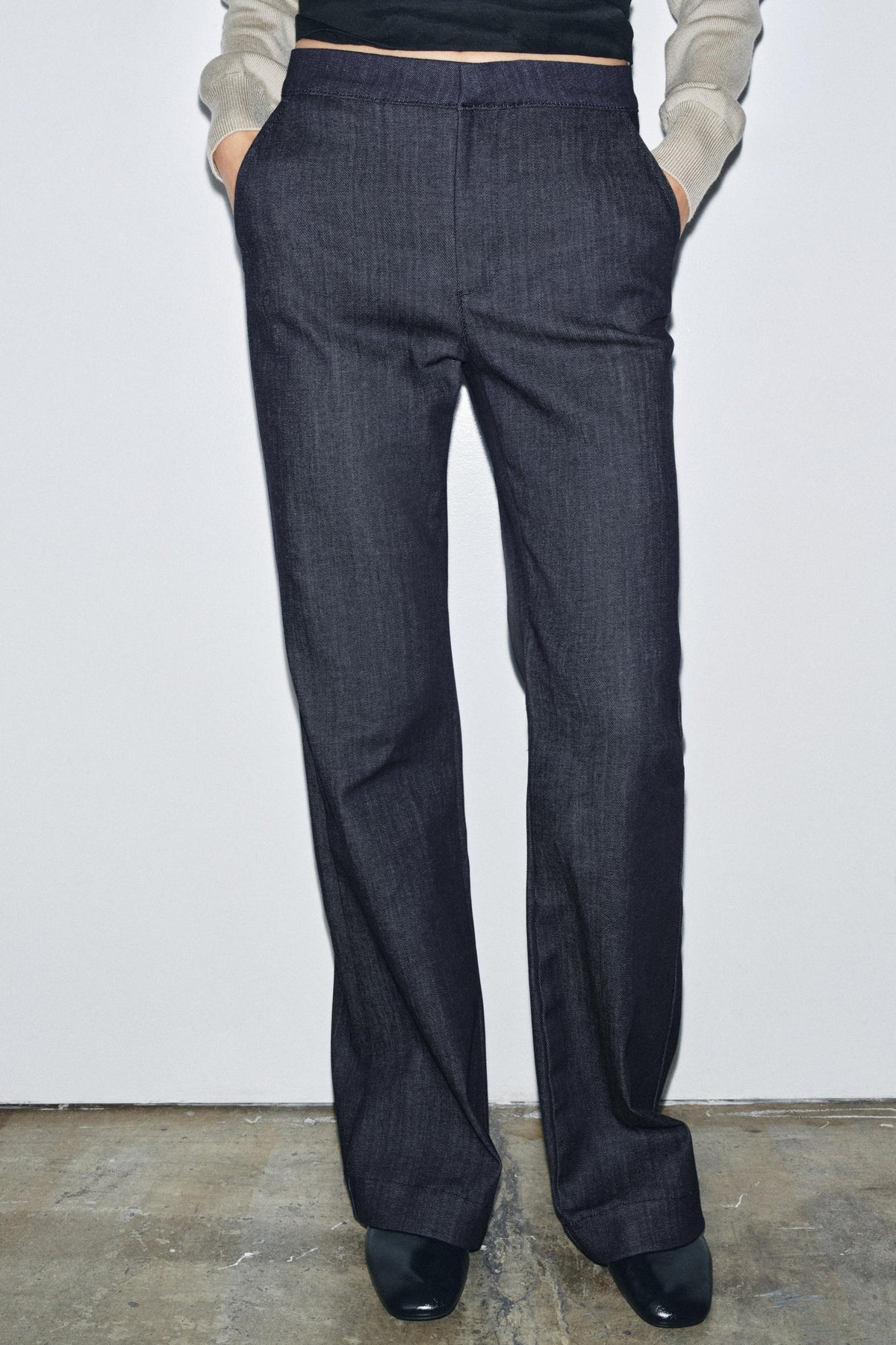 Schlagjeans mit mittelhohem Bund