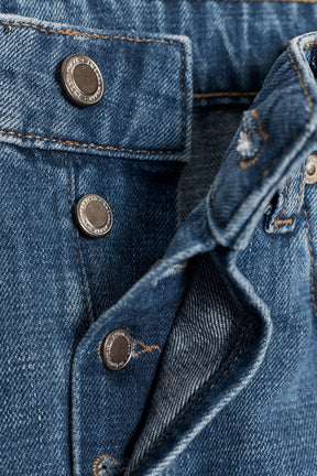 Jeans mit mittelhohem Bund und umgeschlagenem Saum