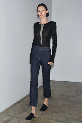 Bootcut-Jeans mit mittelhohem Bund