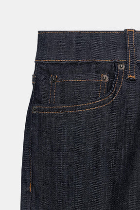 Bootcut-Jeans mit mittelhohem Bund