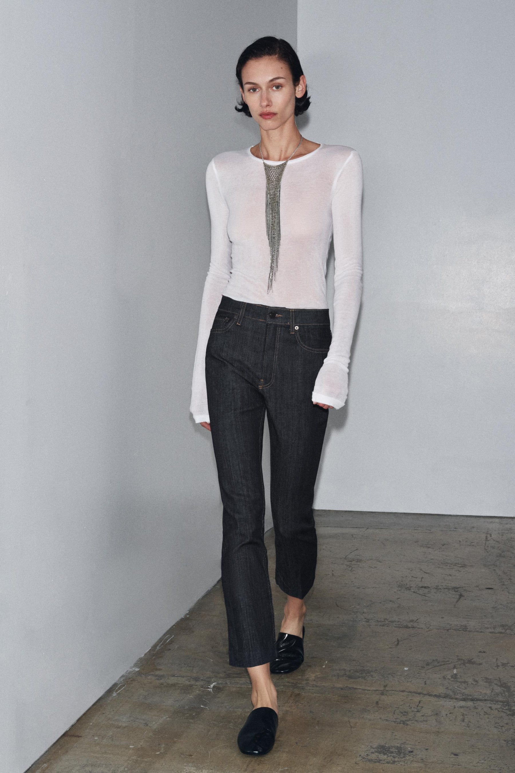 Bootcut-Jeans mit mittelhohem Bund