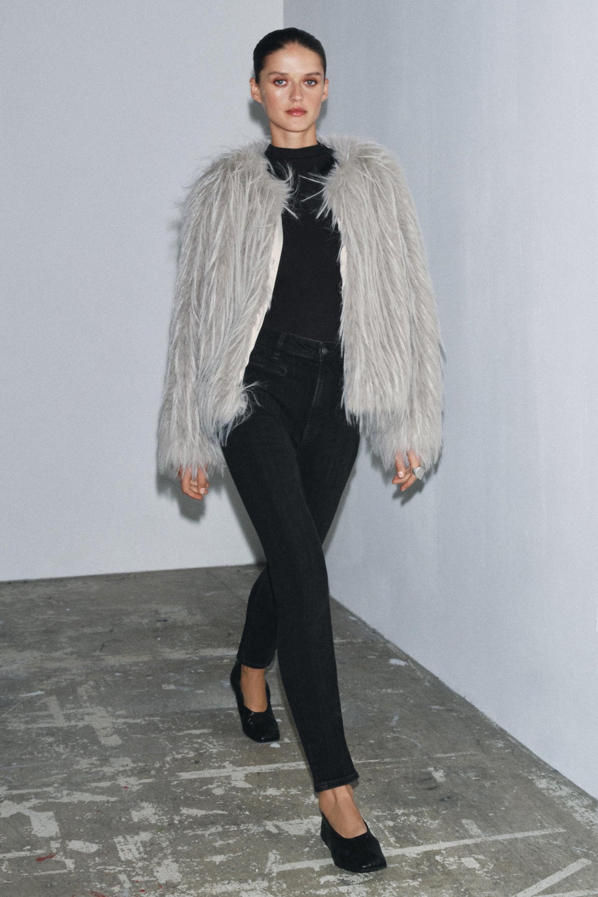 HIGH-WAIIST SKINNY JEANS