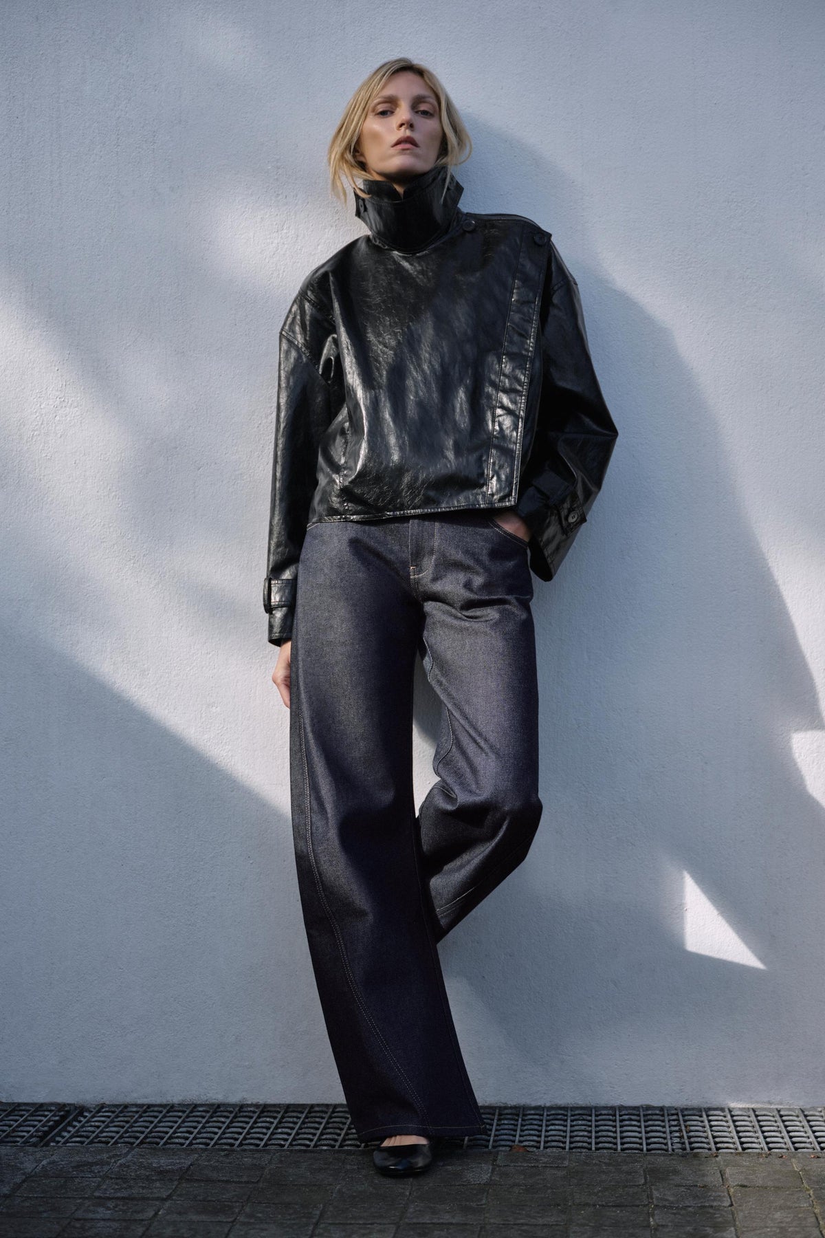 Hüftjeans im Barrel-Stil