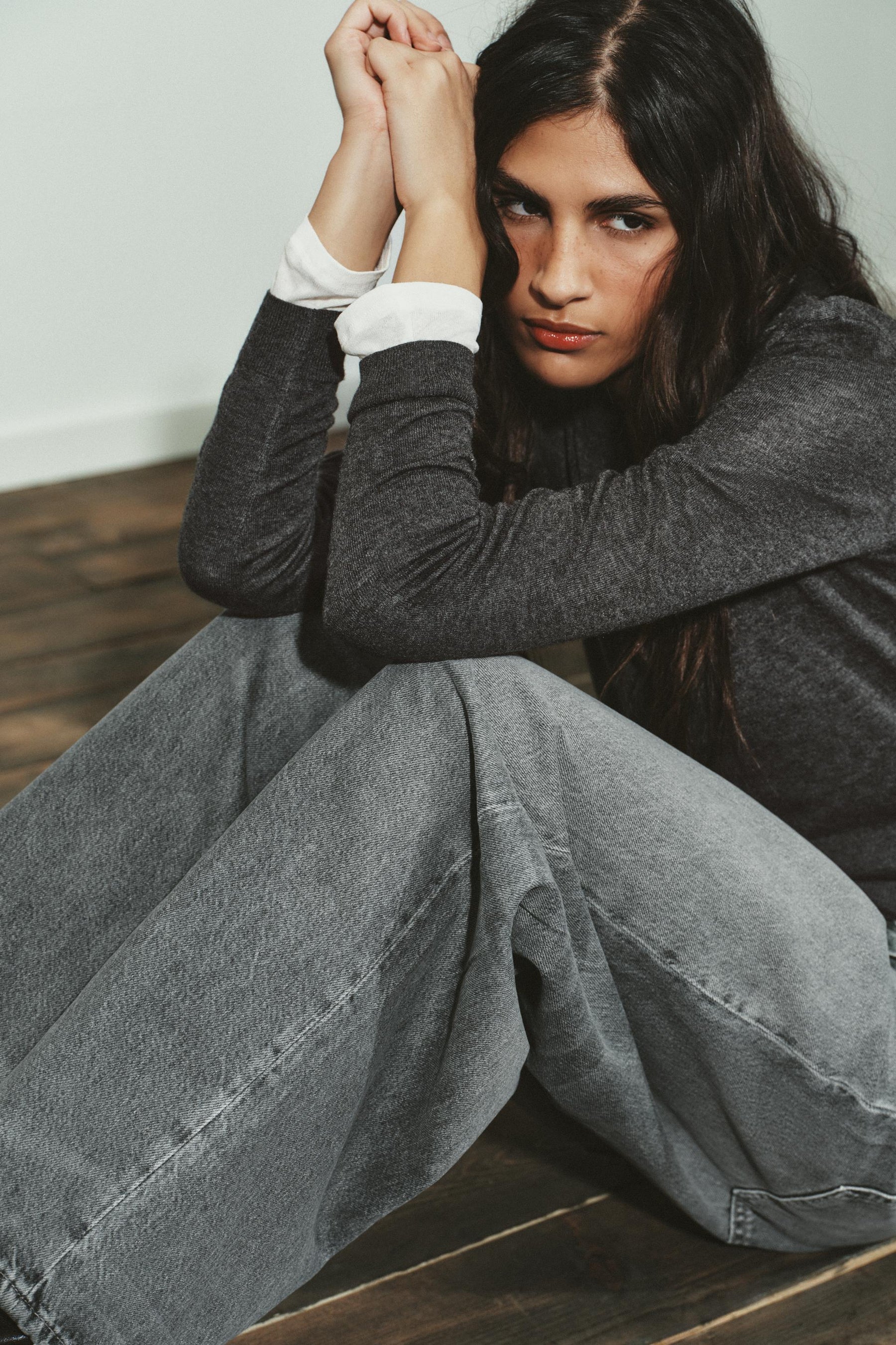 Jeans mit umgeschlagenem Bund und mittelhohem Bund