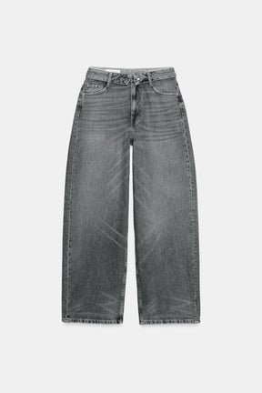 Jeans mit umgeschlagenem Bund und mittelhohem Bund