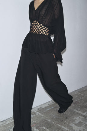 Makramee-Bluse mit V-Ausschnitt