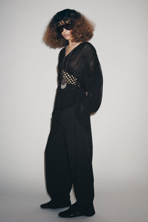 Makramee-Bluse mit V-Ausschnitt